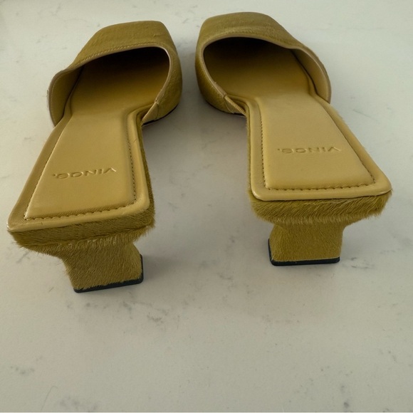 NEW Vince Electra block heeled calf hair mustard square toe mules Size: 6 - Picture 4 of 4